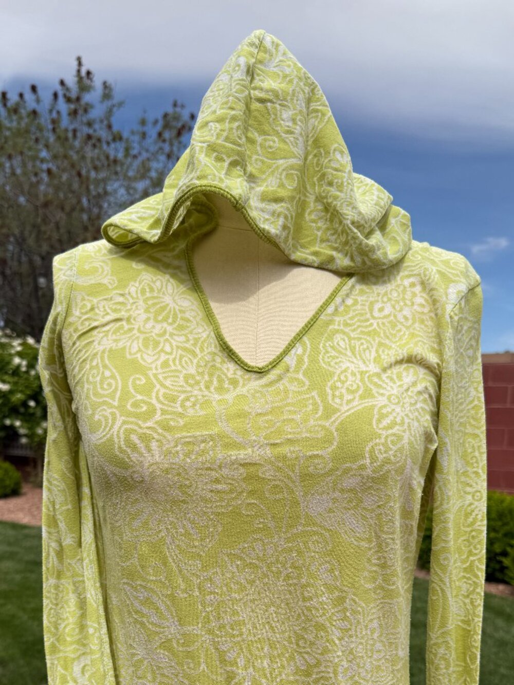 💋 Prana Long Sleeve Hoodie | Light Green & White | Size Small | Great Layering